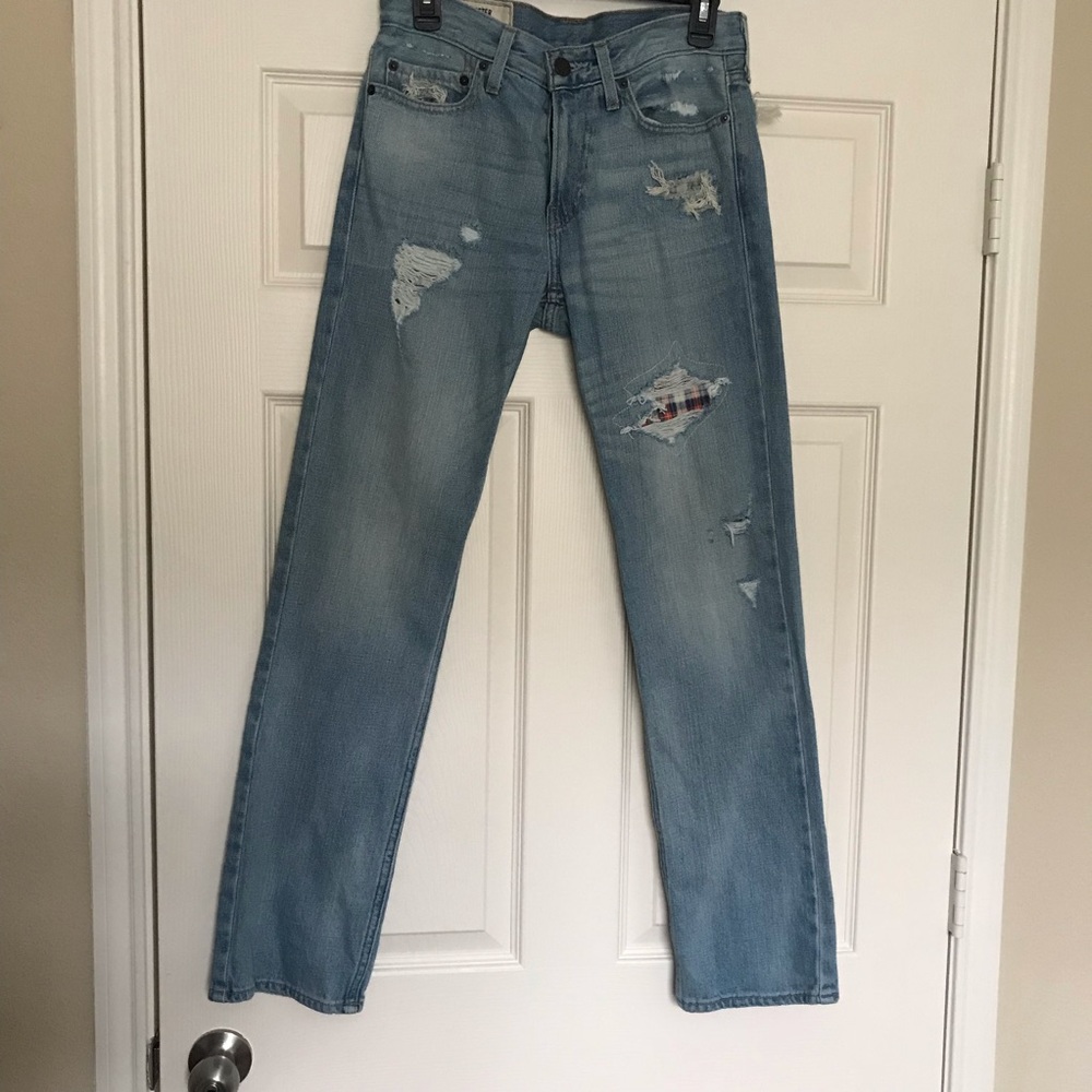 Hollister Slim Straight Distressed Jeans - NWOT